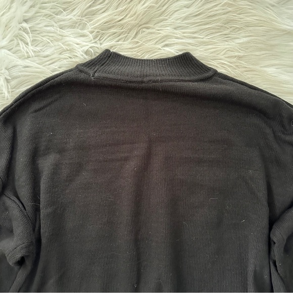 Divided black knit white mod floral mock neck crop sweater - Picture 9 of 10